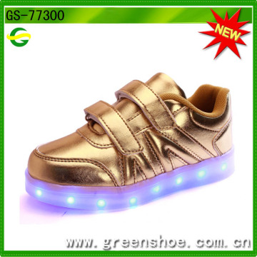 Neueste Baby Kinder Schuhe mit LED-Licht für 2017 Ss